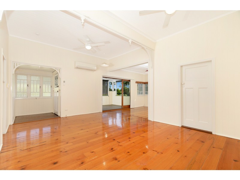 39 Addison Road, Graceville QLD 4075