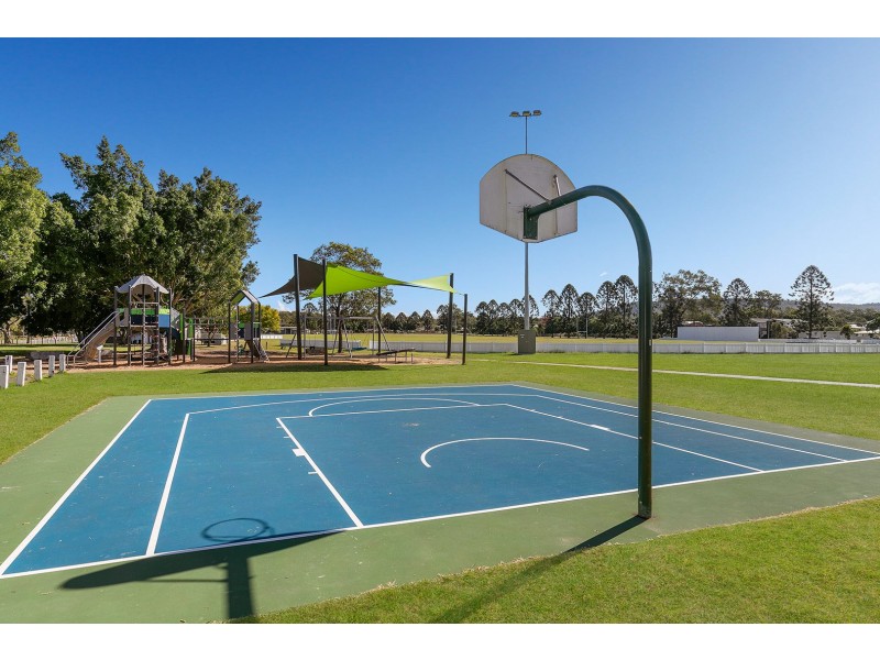 39 Addison Road, Graceville QLD 4075