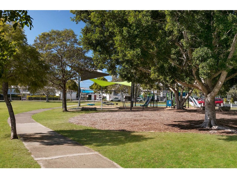 39 Addison Road, Graceville QLD 4075