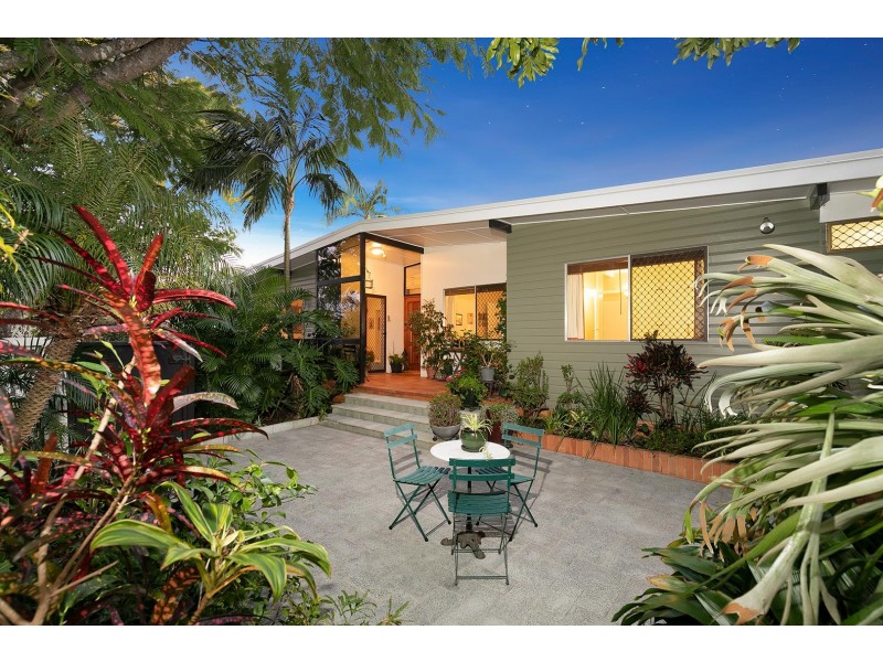 34 Blackstone Street, Indooroopilly QLD 4068