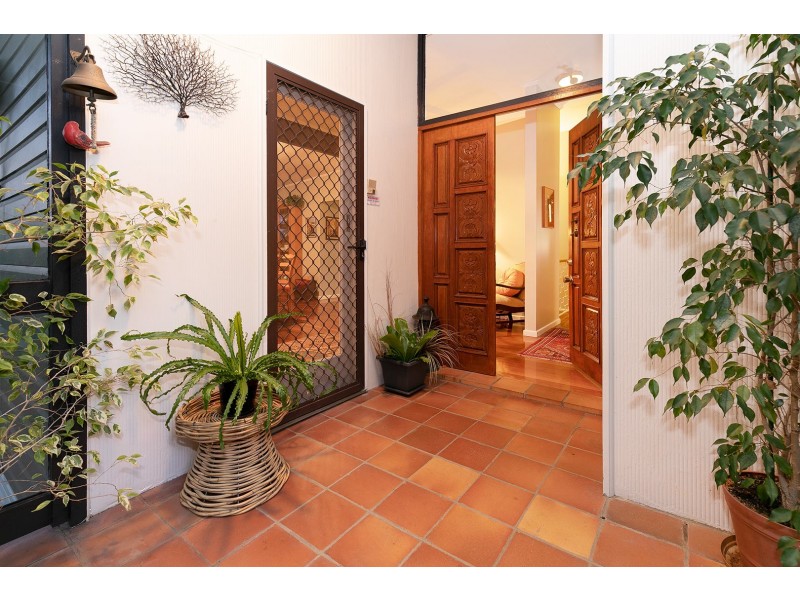 34 Blackstone Street, Indooroopilly QLD 4068