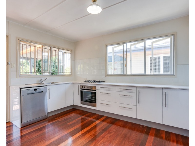118 Chaucer Street, Moorooka QLD 4105