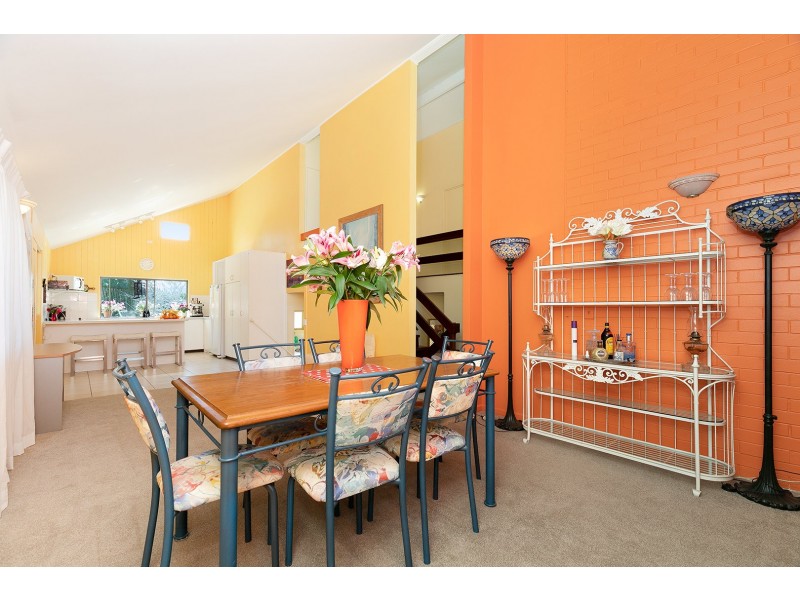 5 Oakington Street, Fig Tree Pocket QLD 4069