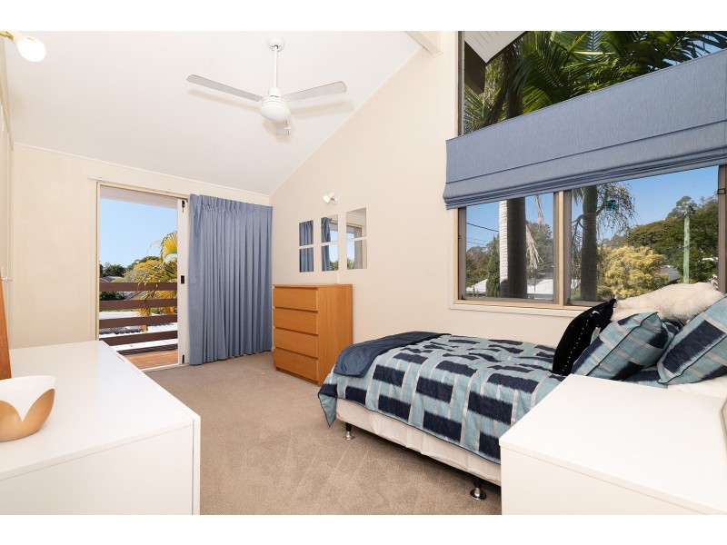 5 Oakington Street, Fig Tree Pocket QLD 4069