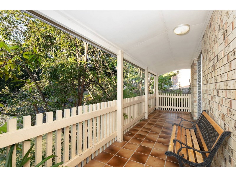 100 Bernarra Street, The Gap QLD 4061