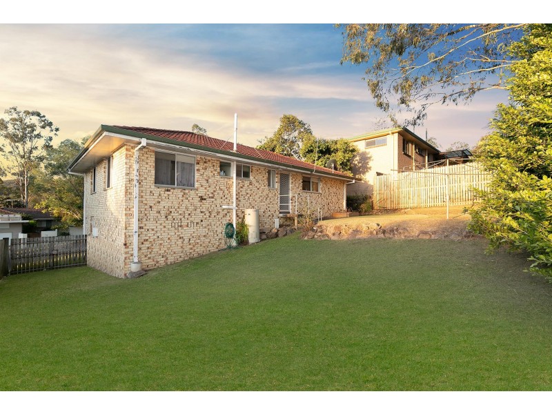 100 Bernarra Street, The Gap QLD 4061