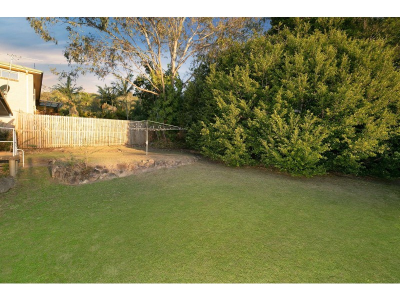 100 Bernarra Street, The Gap QLD 4061