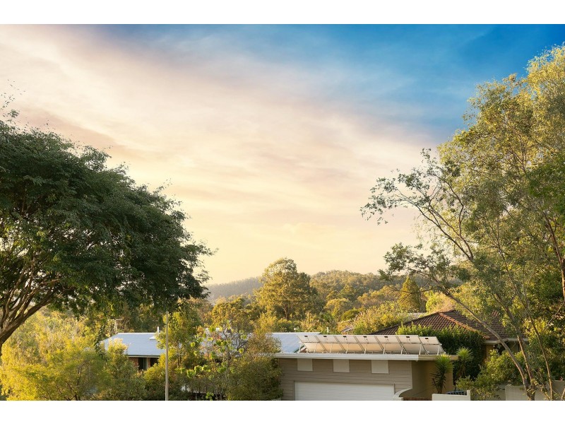 100 Bernarra Street, The Gap QLD 4061