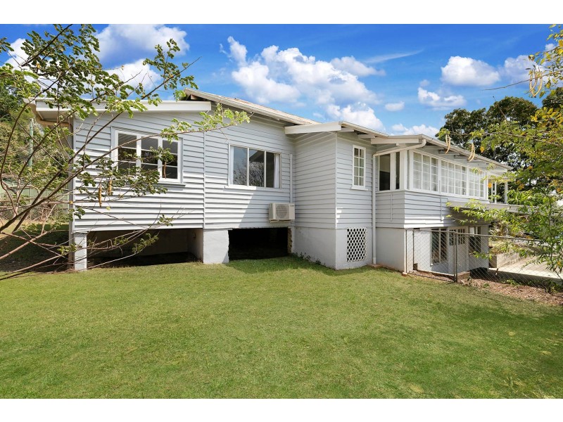 111 Martindale Street, Corinda QLD 4075