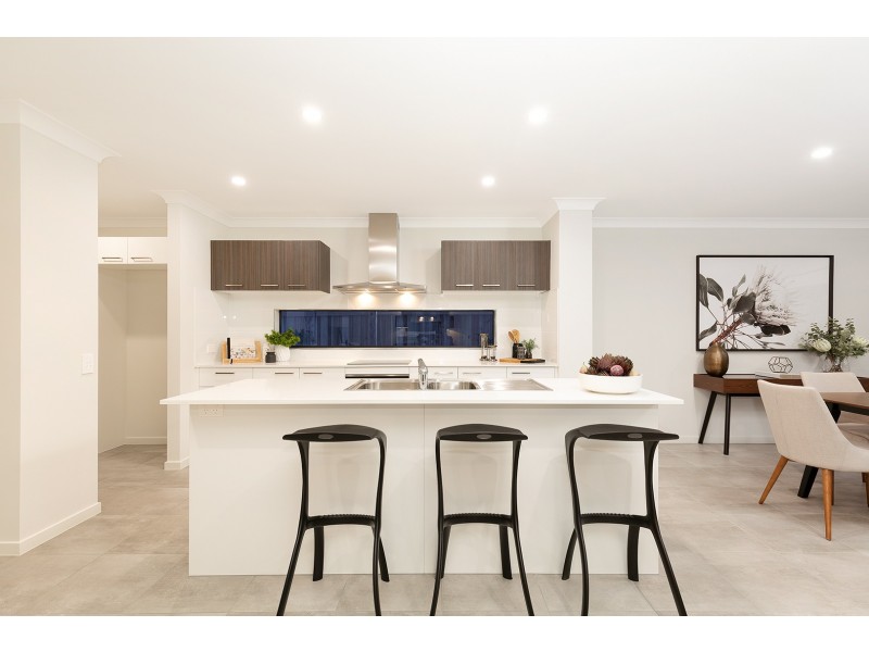 52 William Terrace, Oxley QLD 4075