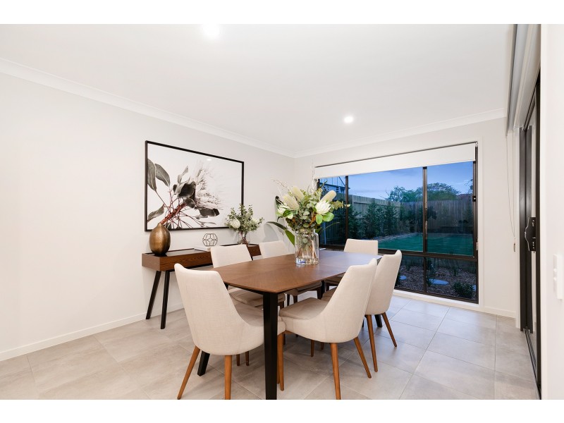 52 William Terrace, Oxley QLD 4075