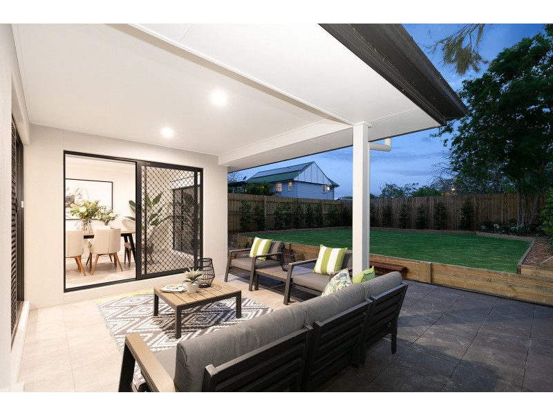 52 William Terrace, Oxley QLD 4075