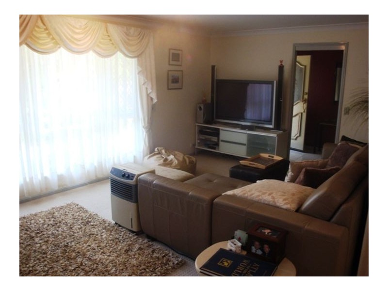 6 Prestwick Street, Oxley QLD 4075