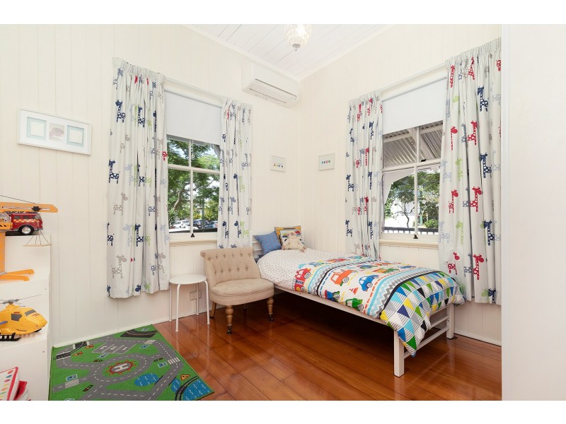 116 Ardoyne Road, Oxley QLD 4075