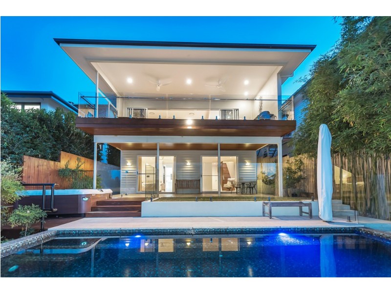 135 King Arthur Terrace, Tennyson QLD 4105