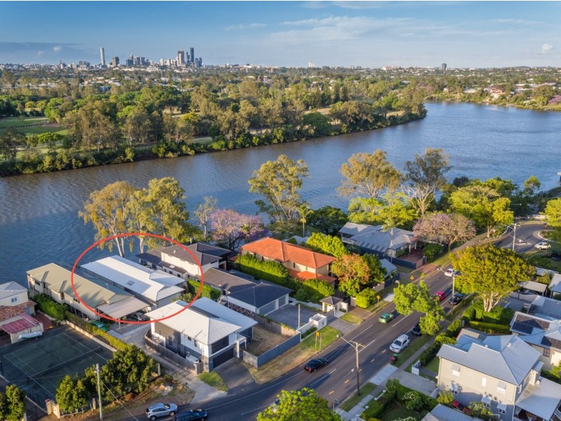 135 King Arthur Terrace, Tennyson QLD 4105