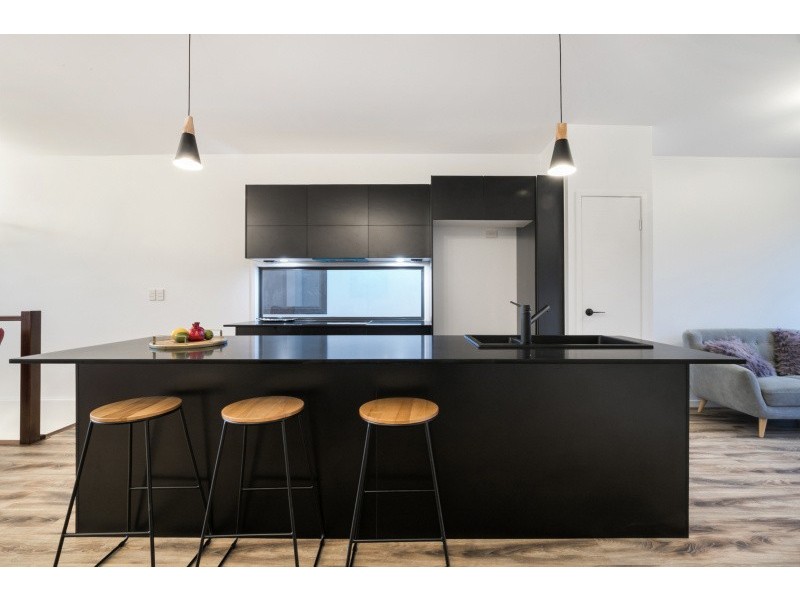25 Argyle Street, Seventeen Mile Rocks QLD 4073