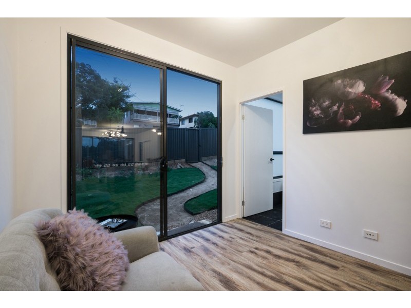25 Argyle Street, Seventeen Mile Rocks QLD 4073