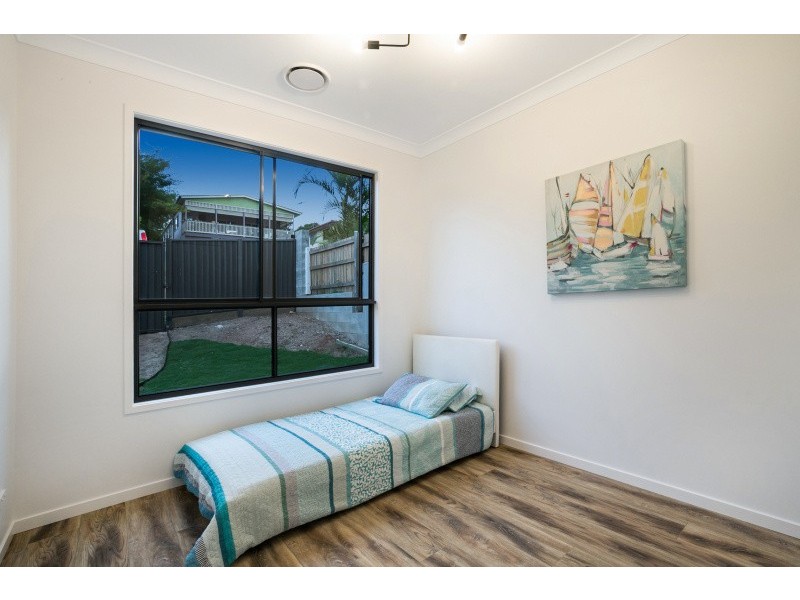 25 Argyle Street, Seventeen Mile Rocks QLD 4073