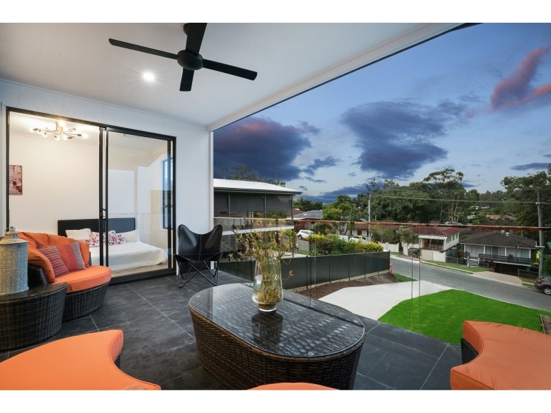 25 Argyle Street, Seventeen Mile Rocks QLD 4073