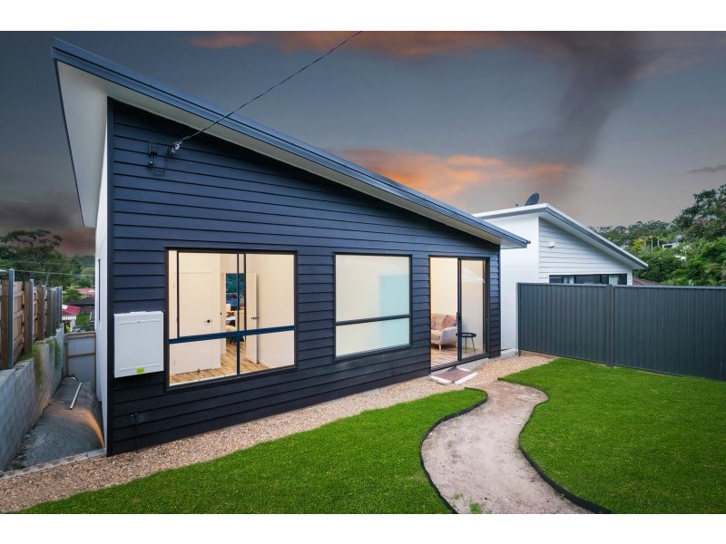 25 Argyle Street, Seventeen Mile Rocks QLD 4073