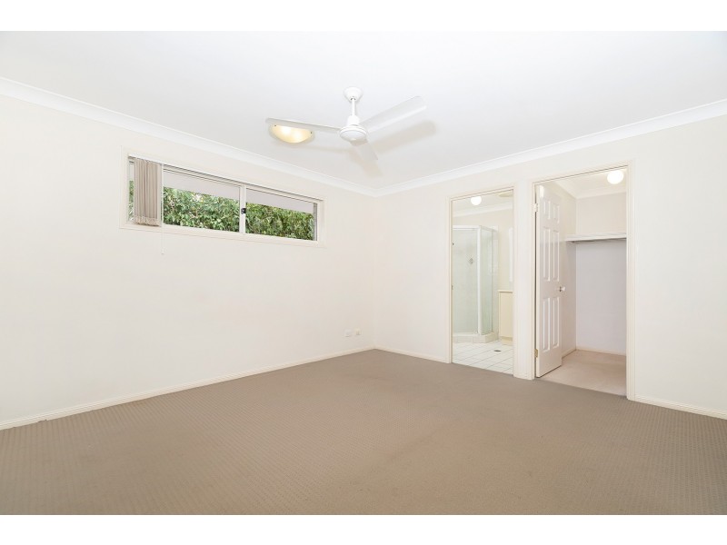 16 Chapman Place, Oxley QLD 4075