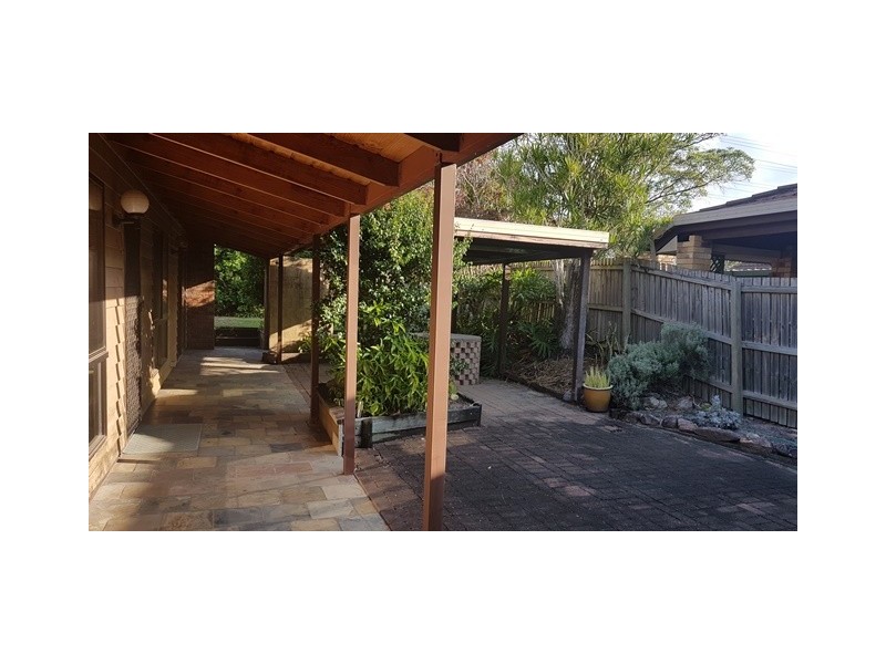 24 Lugano Street, Riverhills QLD 4074