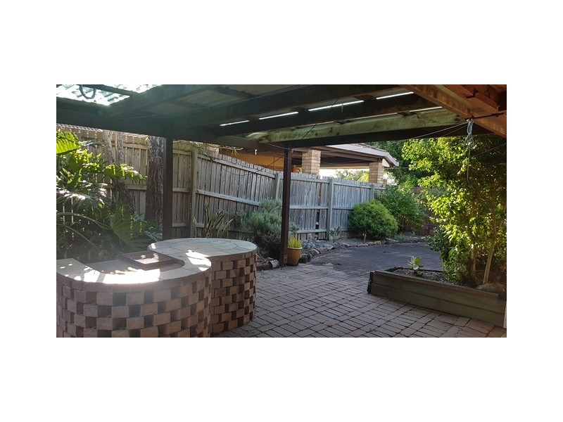 24 Lugano Street, Riverhills QLD 4074