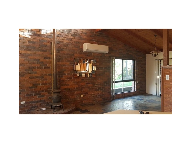 24 Lugano Street, Riverhills QLD 4074