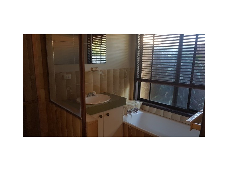 24 Lugano Street, Riverhills QLD 4074