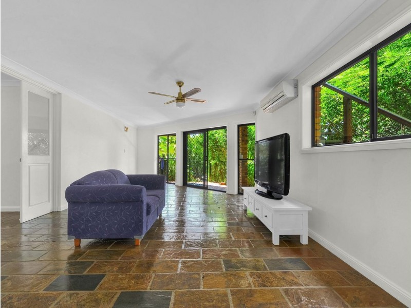 18 Thalia Court, Corinda QLD 4075