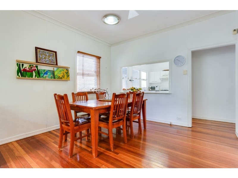 4 Austral Avenue, Graceville QLD 4075