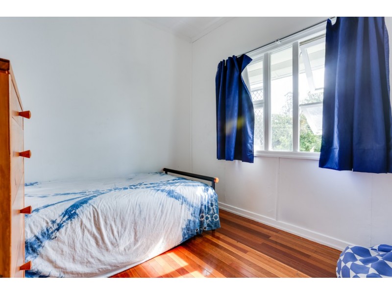 4 Austral Avenue, Graceville QLD 4075