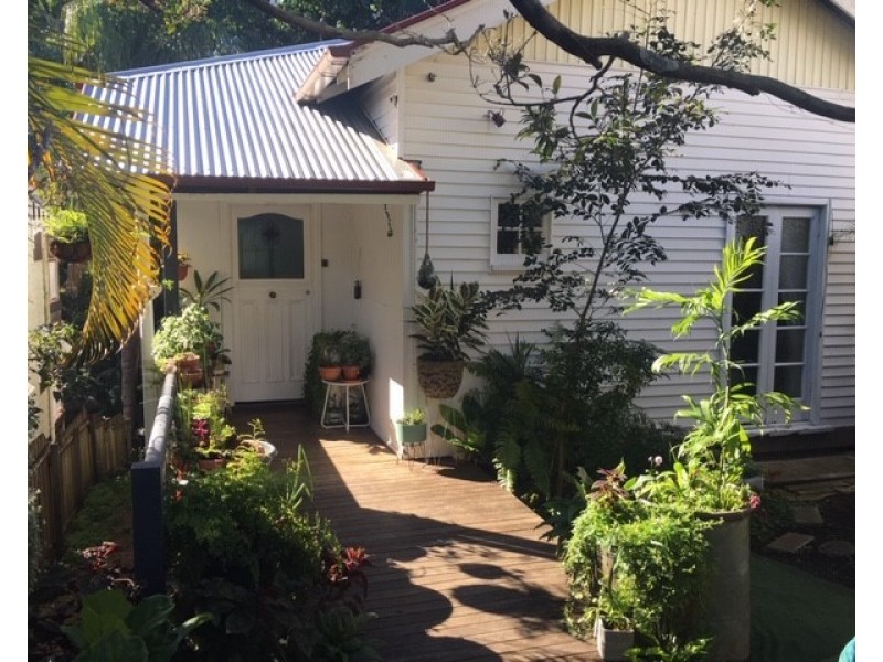 9 Shaw Street, Bardon QLD 4065