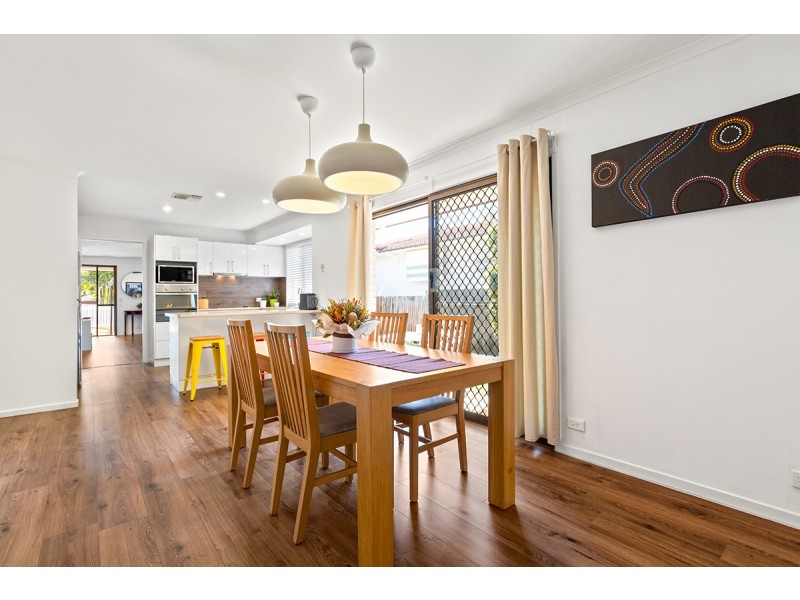 180 Englefield Road, Oxley QLD 4075