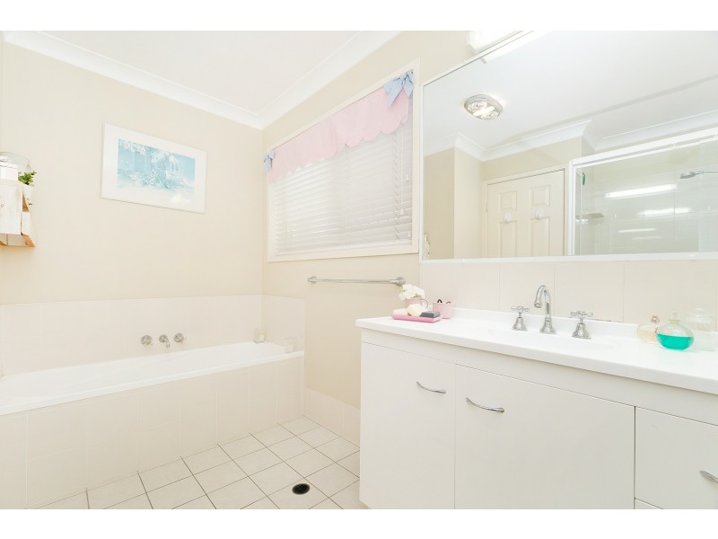 2/66 Primrose Street, Sherwood QLD 4075