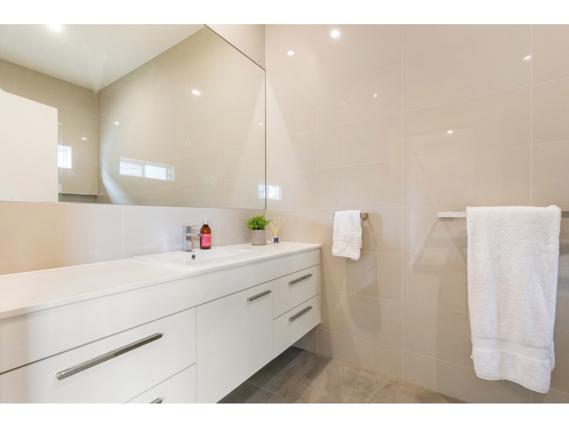 82 Park Terrace, Sherwood QLD 4075