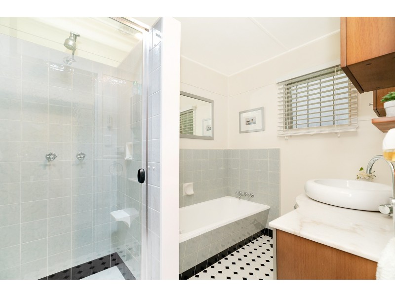 28 Erinvale Street, Corinda QLD 4075