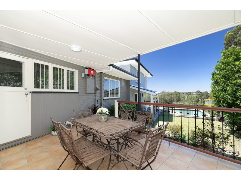 28 Erinvale Street, Corinda QLD 4075