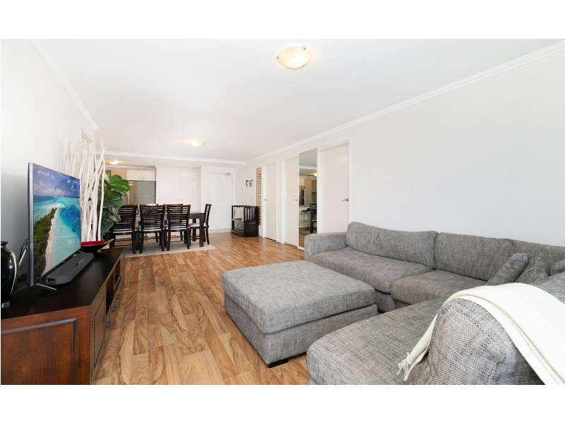 24/95 Clarence Road, Indooroopilly QLD 4068