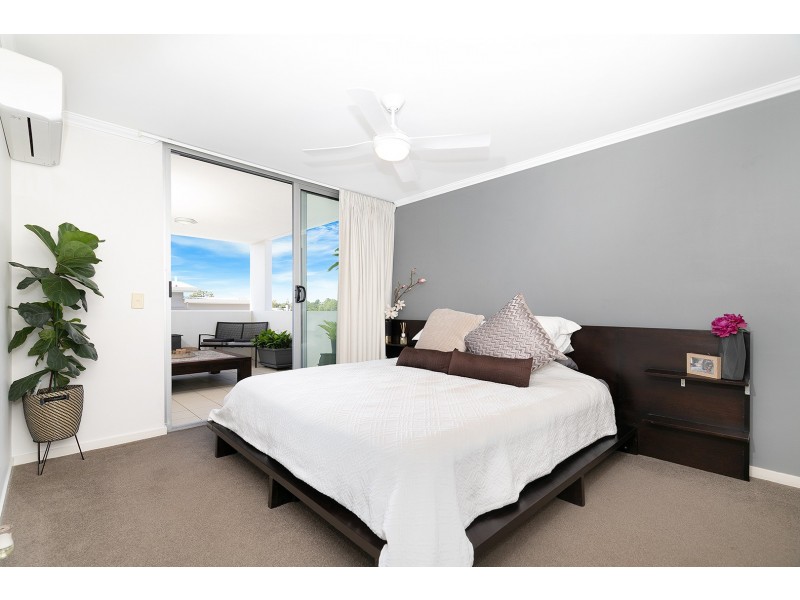 24/95 Clarence Road, Indooroopilly QLD 4068