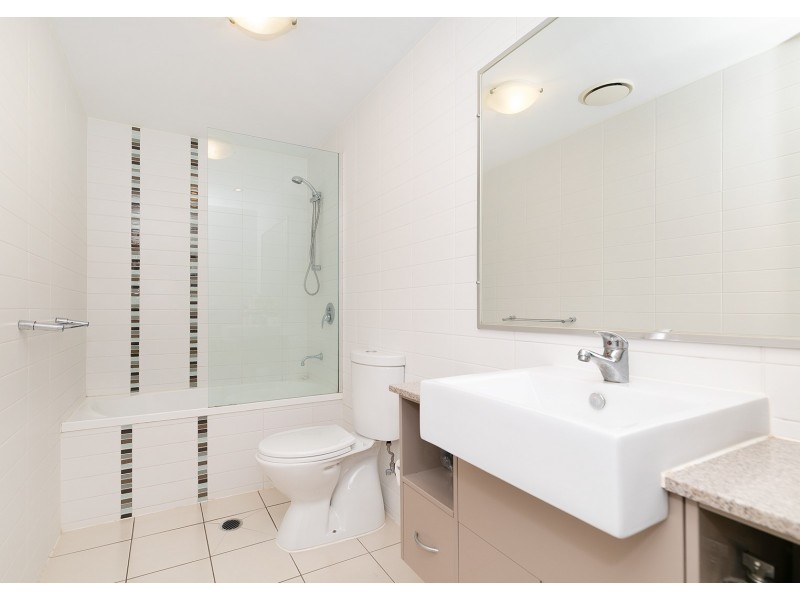 24/95 Clarence Road, Indooroopilly QLD 4068