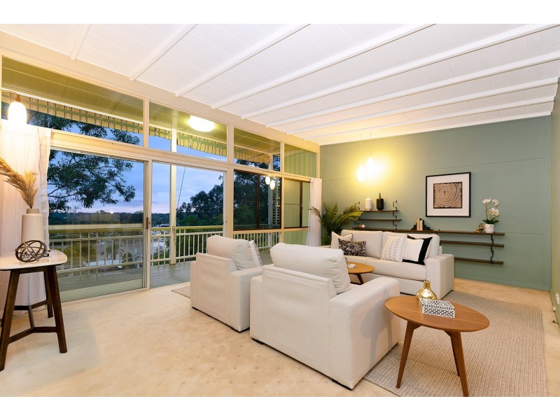 15 Lily Street, Indooroopilly QLD 4068