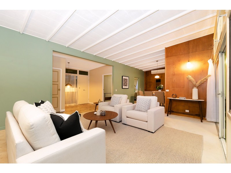 15 Lily Street, Indooroopilly QLD 4068