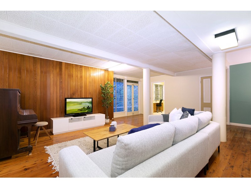 15 Lily Street, Indooroopilly QLD 4068