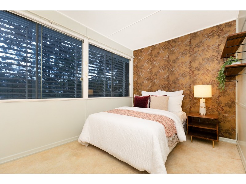 15 Lily Street, Indooroopilly QLD 4068