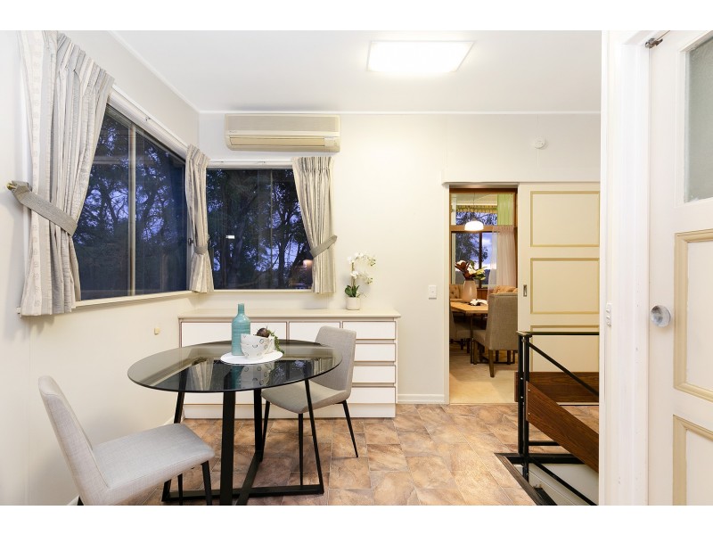 15 Lily Street, Indooroopilly QLD 4068