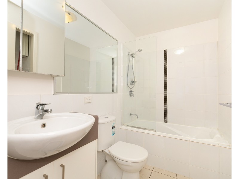 4/612 Sherwood Road, Sherwood QLD 4075