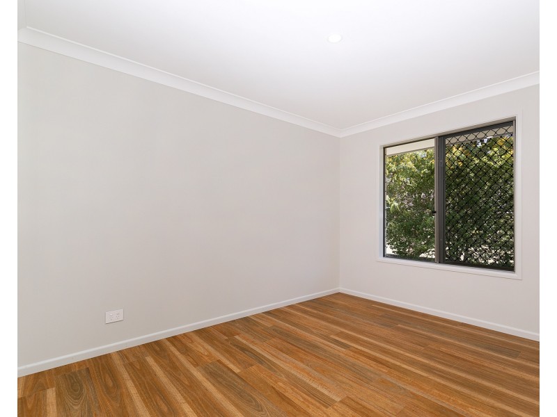 62 Oxley Station Road, Oxley QLD 4075