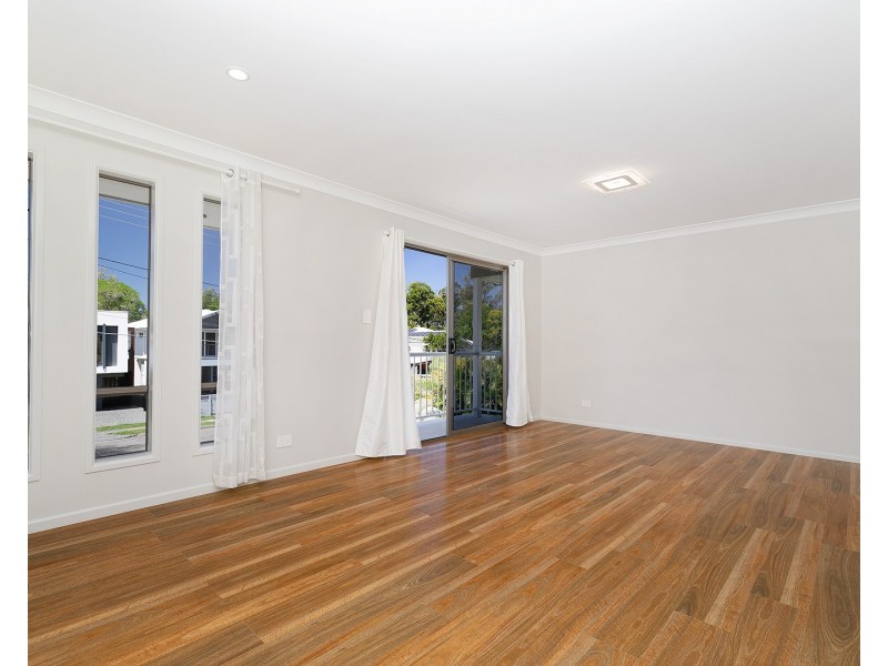 62 Oxley Station Road, Oxley QLD 4075